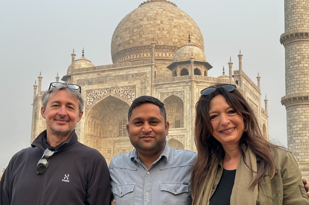From Delhi :- Taj Mahal & Agra Full Day Tour By Car